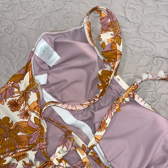 NWOT Floral one piece bathing suit open back size large - Picture 5 of 9